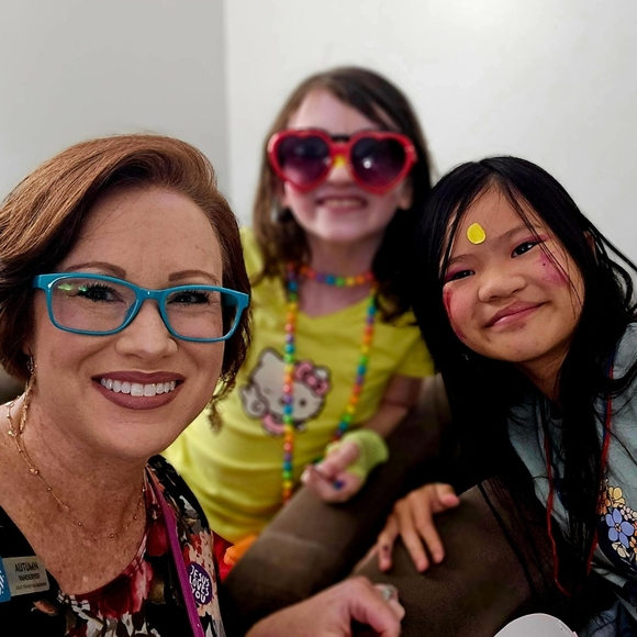 Meet the Posher - Picture 4 of 5